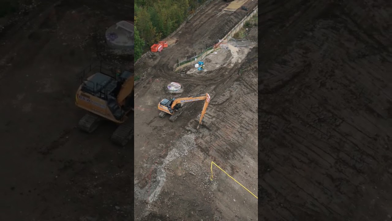 Breach repairs underway #jcb #canal