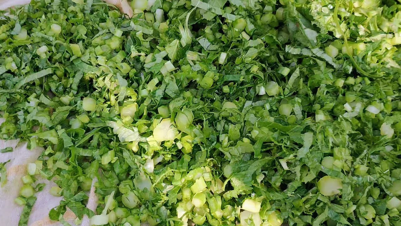 How to make saag.  Mere father saab ne bnaya ghare saag . 