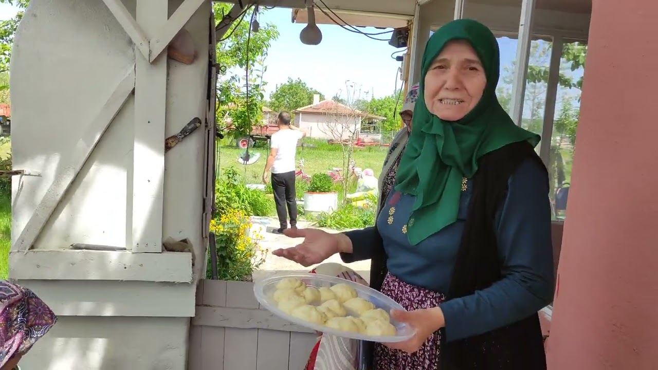 Pomak Köyünde Hıdrellezi Kutladık. lokmalar Pişirdik.