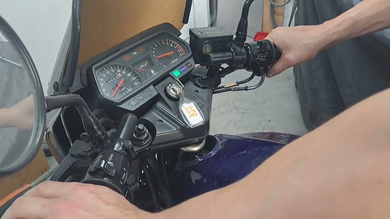 Motorcycle service & carburettor set up gpz 305 part 2.