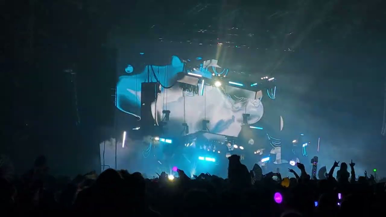 Dabin - Aura Park Tour (Live Set) @ WAMU Theater Seattle (clips)