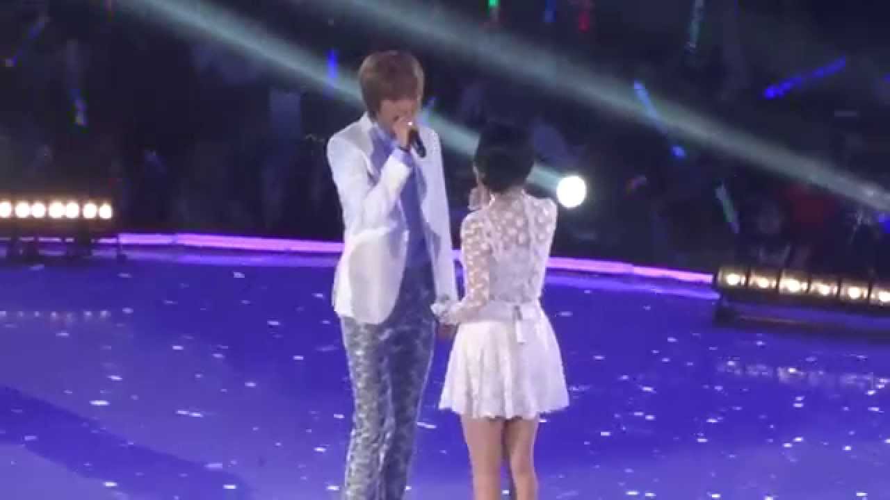 140809 - IU - Friday ft. Niel (Teen Top) @ M! Countdown KCON 2014