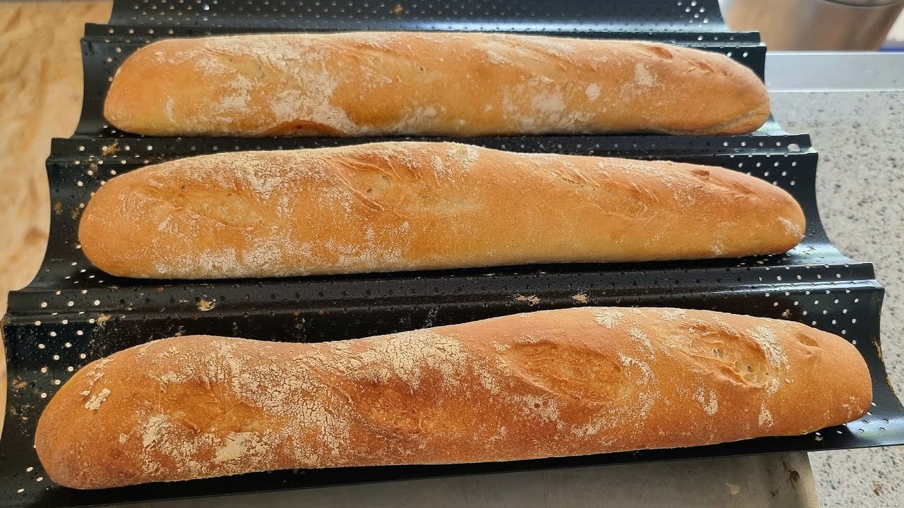 How easy is the Panasonic SD YR2550SXC Auto Bread Maker to use ?