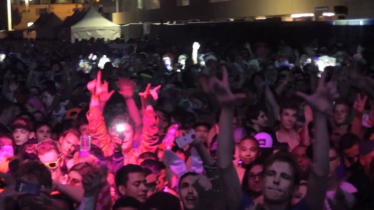 LAIDBACK LUKE - BETTER OFF ALONE @ HARD HAUNTED MANSION 2011