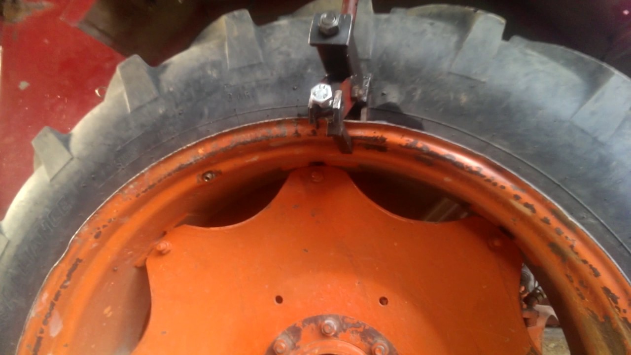 Tractor u650 - pana pe roata din spate. Presa dejantat cauciucuri | Bead breaker tool