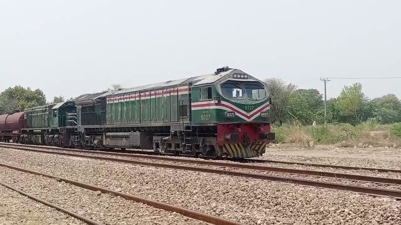 Pakistan railway freight train action | up and DN freight train action | locomotive hgmu 30 geu 40 