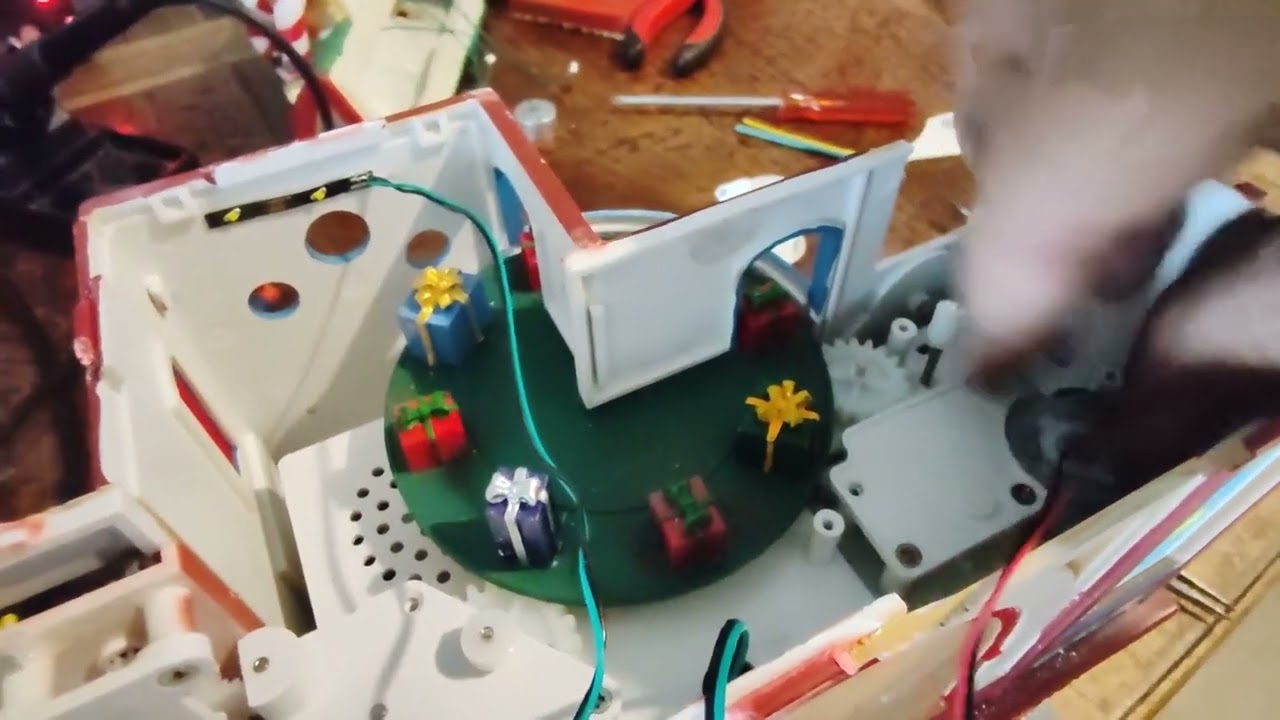 Comment réparer Usine à cannes de Noël Lemax