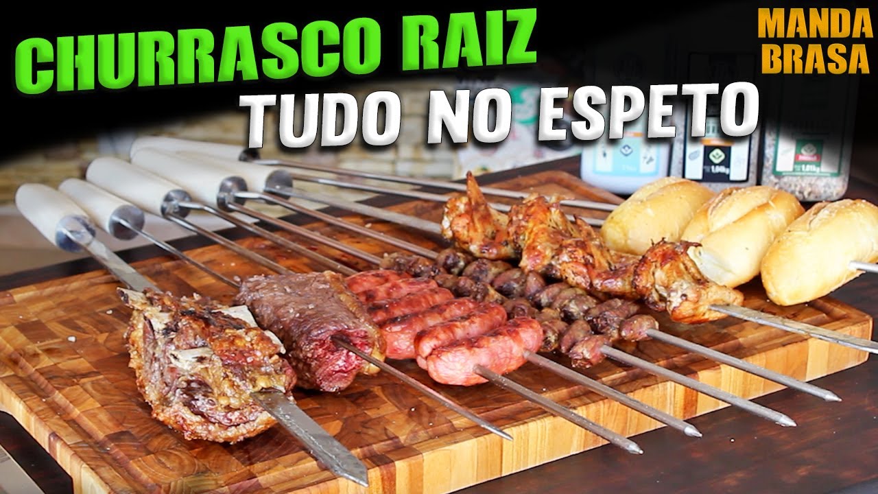Churrasco Raiz! Tudo no espeto! Cebola, picanha, pão, costela... um "festival" de churrasco!