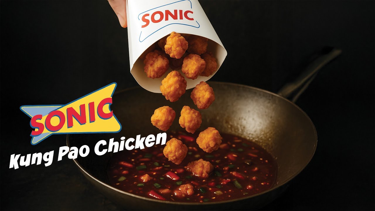 Профессиональный шеф-повар использует Sonic Popcorn Chicken для приготовления курицы Кунг Пао!