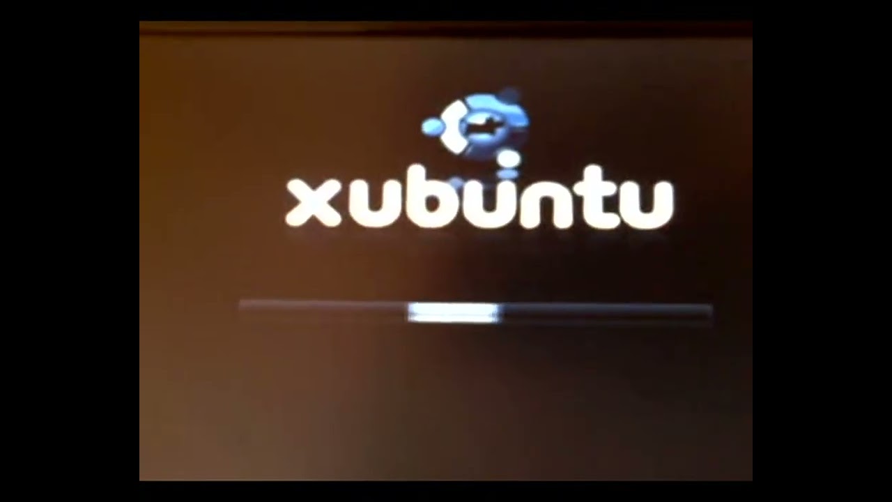 eeeXubuntu boot on Eee PC 701 (22.04.2010) [60FPS]