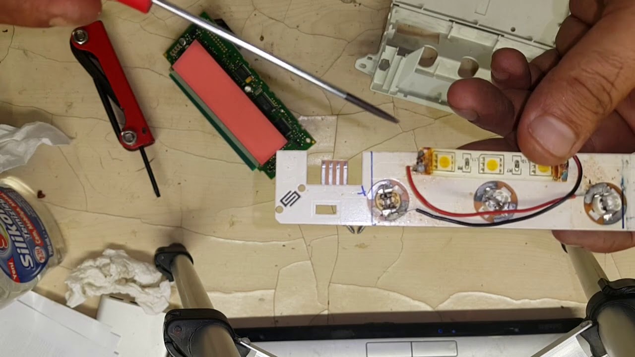 Peugeot Pejo 307, Yol Bilgisayarı Bilgi Ekranı, Sökümü İçinin açılımı, ampül yerine led montajı.