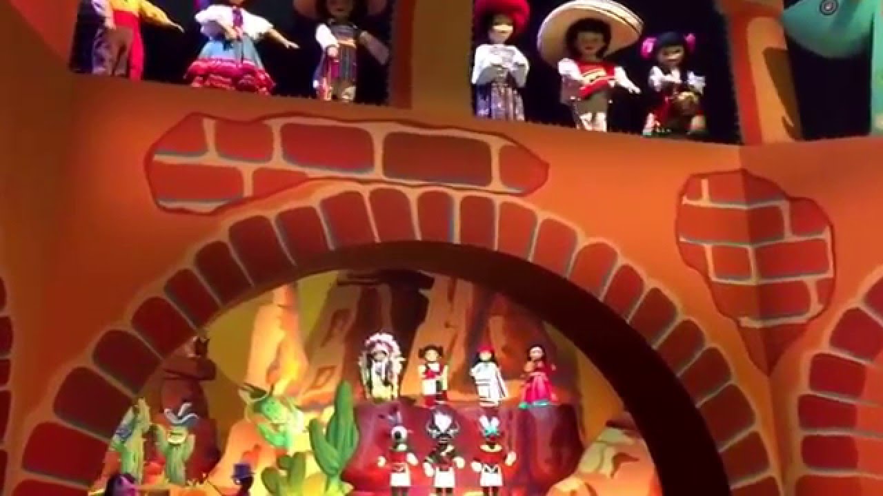 IT'S A SMALL WORLD - New Version Dec. 2015 - Disneyland Paris