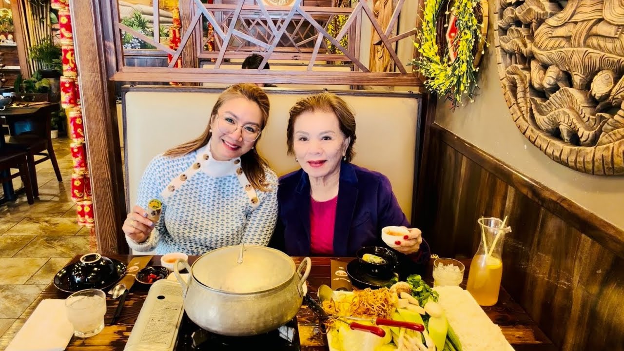 Lẩu Thập Cẩm Chay Chua Ngọt Ở Hương Sen restaurant ( bellaire-houston) 