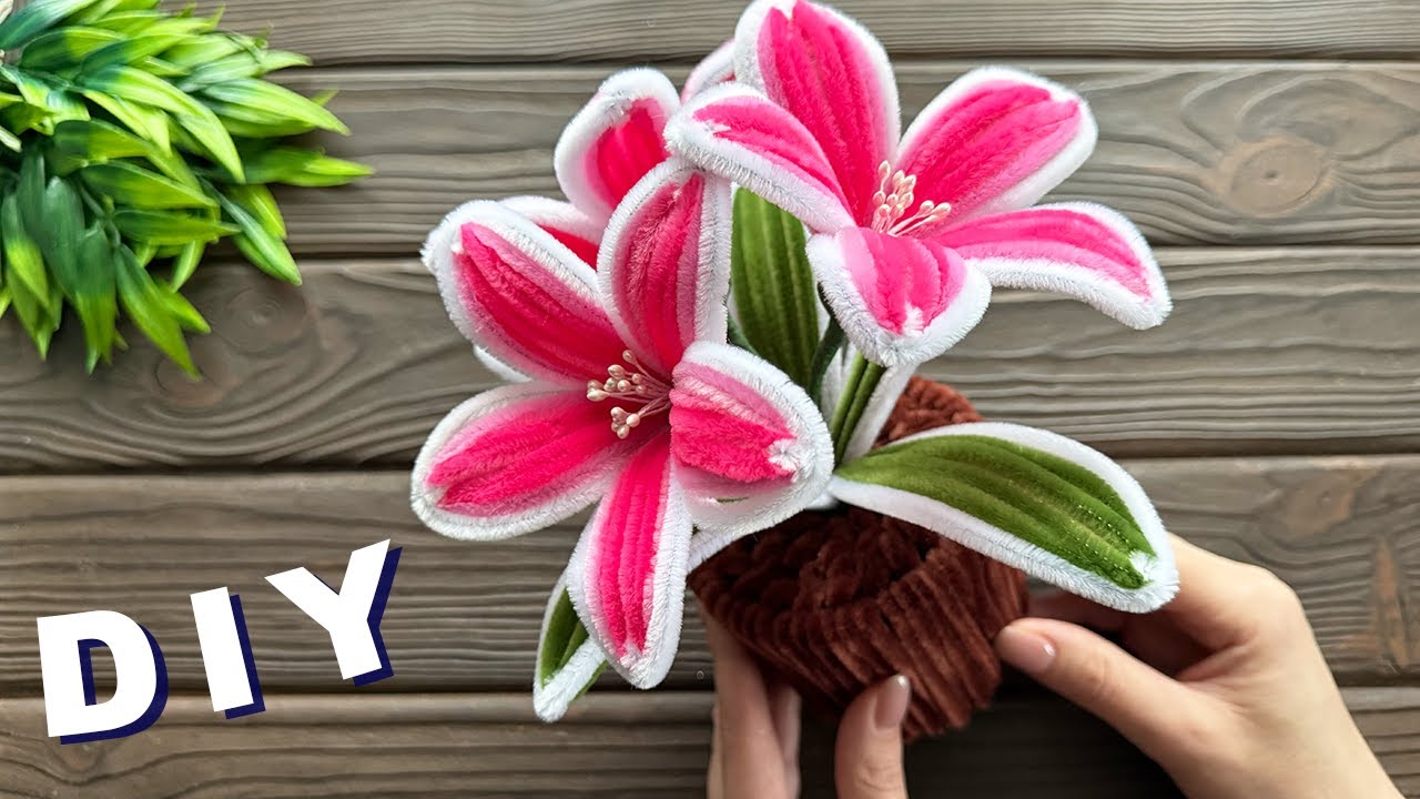 How to Make Easy Lily from Chenille Stems Pipe Cleaner Flowers