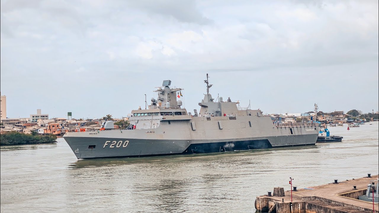 Fragata Tamandaré _ retornando da prova de mar em Itajaí 