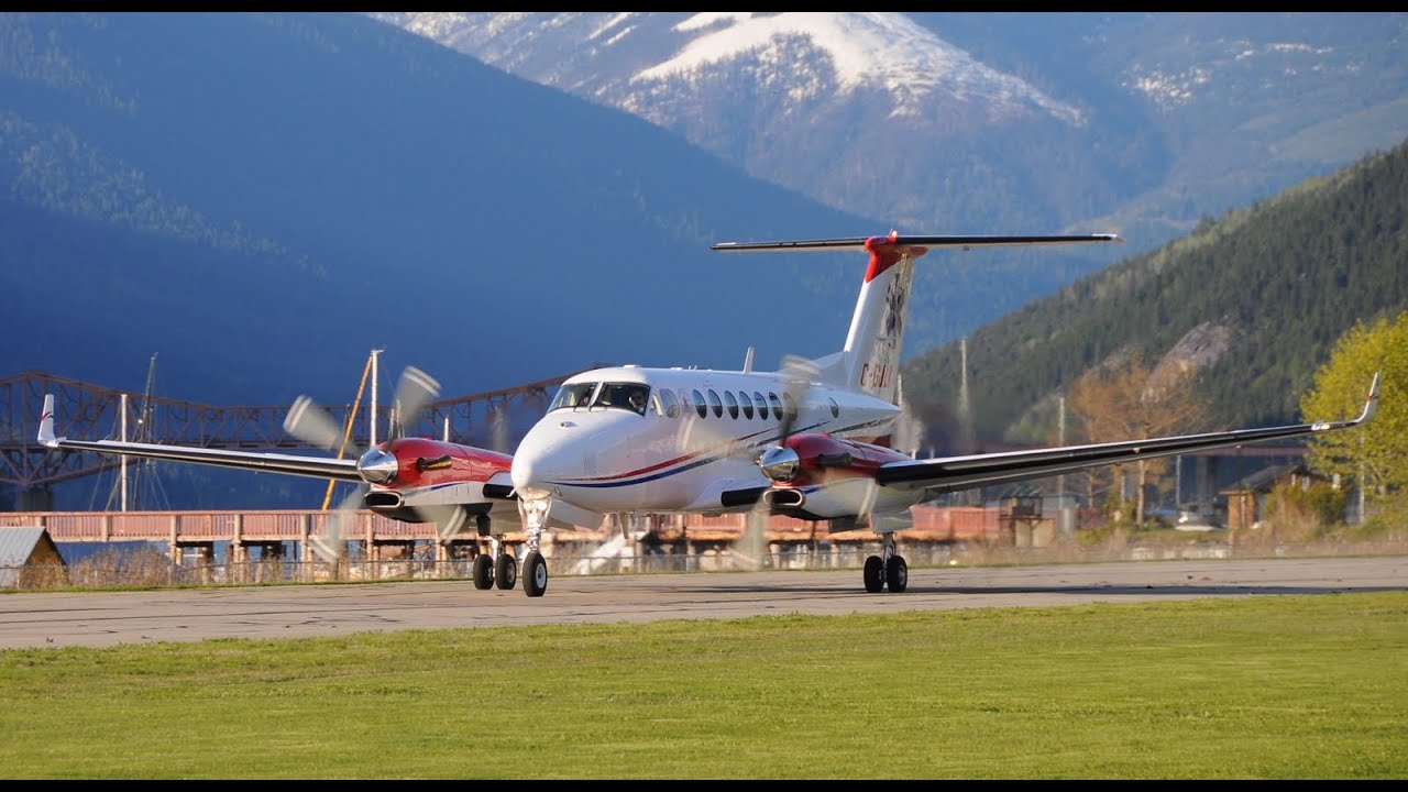 Beechcraft King Air B300 Taxi and Takeoff