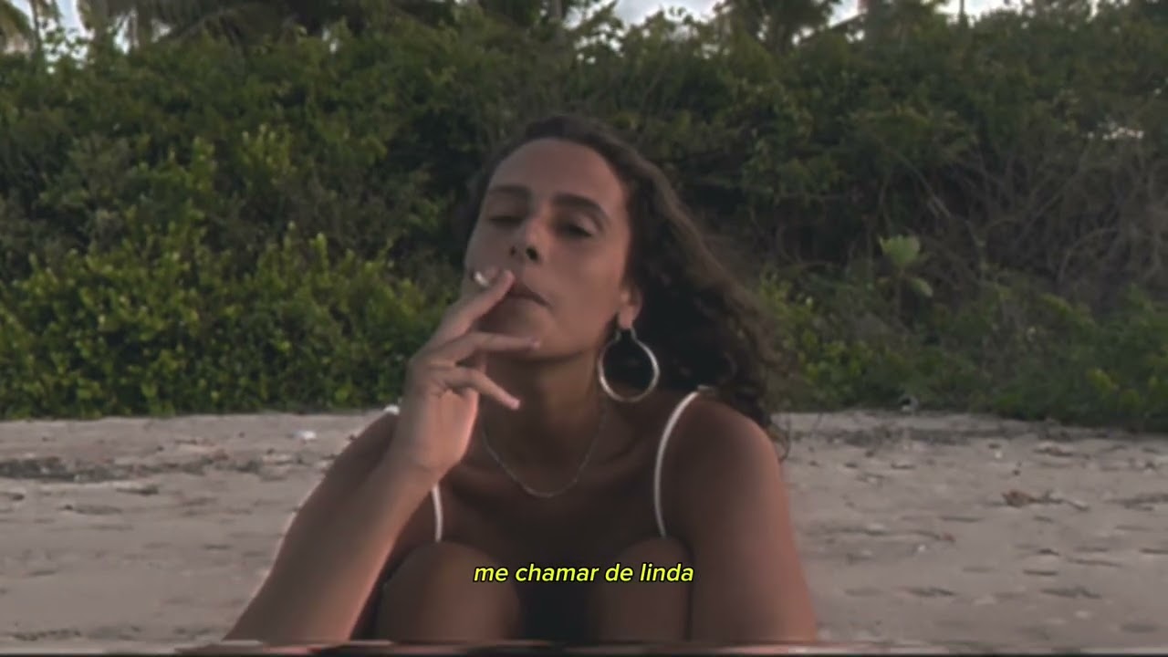 Amanda Coronha - por um triz (Visualizer)