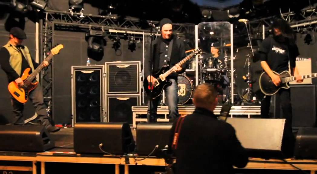 Alter Bridge 'I know it hurts' Soundcheck at den Atelier with contest winner