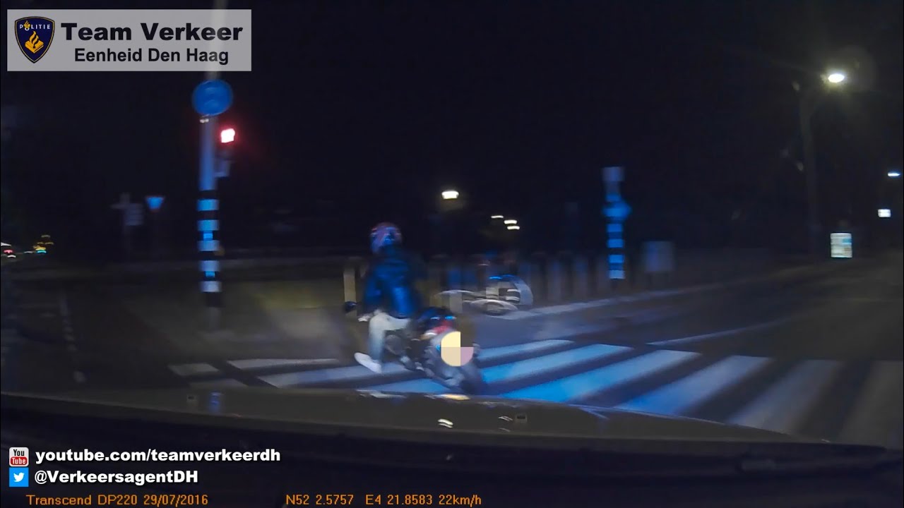 Achtervolging (pursuit) motorscooter A13 Delft naar Ypenburg 29-07-2016