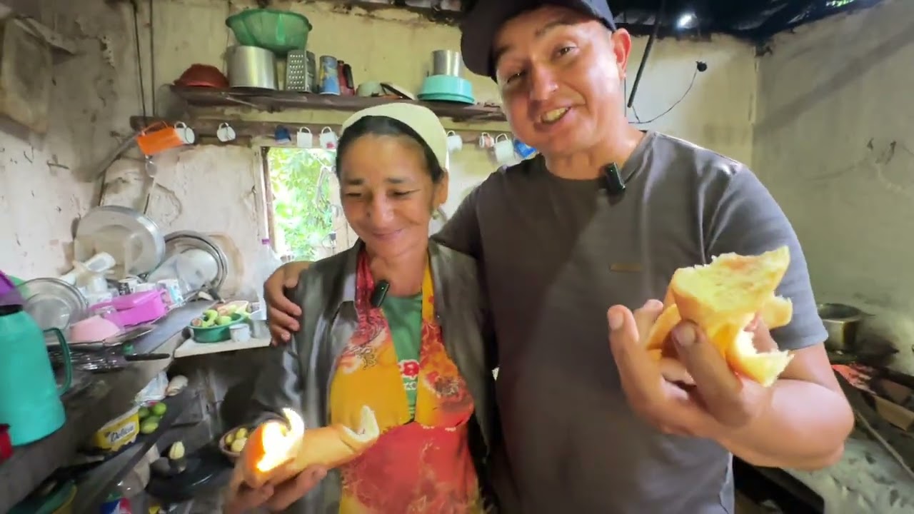 DONA SILVANI COM SAYMON DO CANAL FOGÃO DE MINAS NA ROÇA 