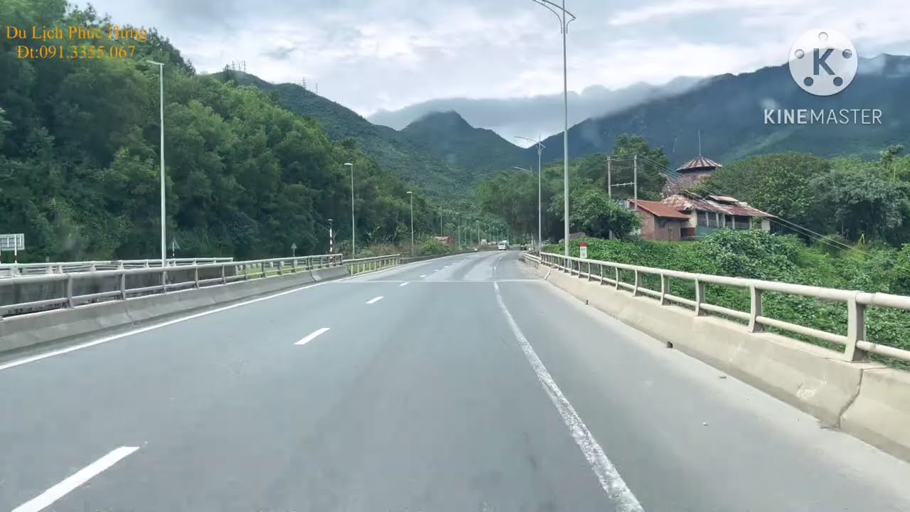 Hành trình trải nghiệm Hầm Hải Vân xuyên núi.