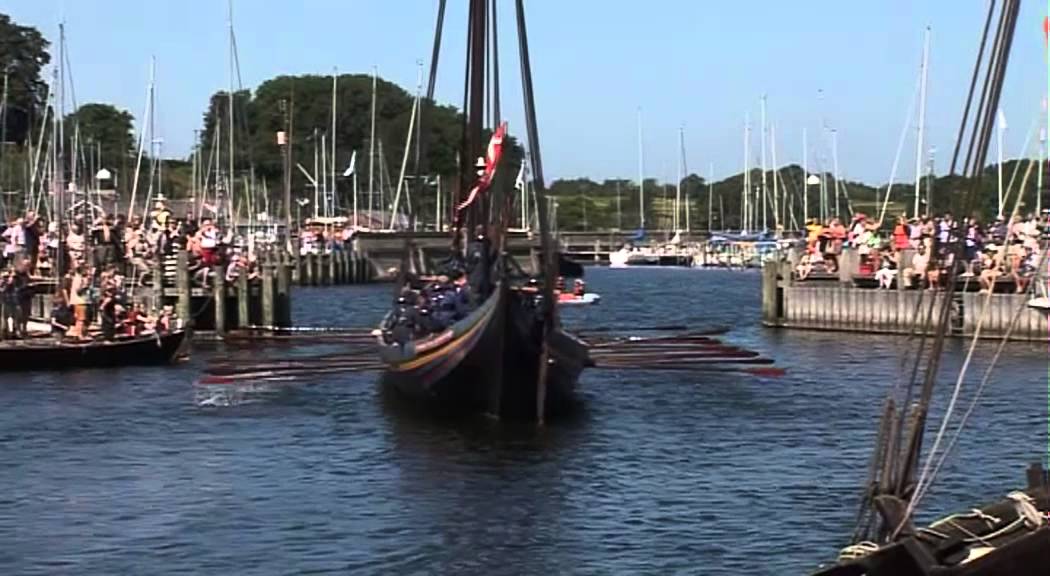 Havhingsten indleder togtet