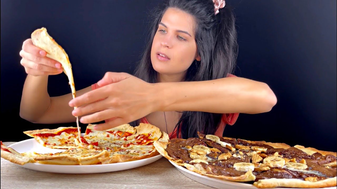 CHEESY MARGHERITA & CHOCOLATE PIZZA | SWEET & SAVORY MUKBANG | ASMR