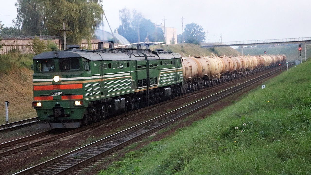 Тепловоз 2ТЭ10М-3545 на перегоне Могилёв-1/Лотва