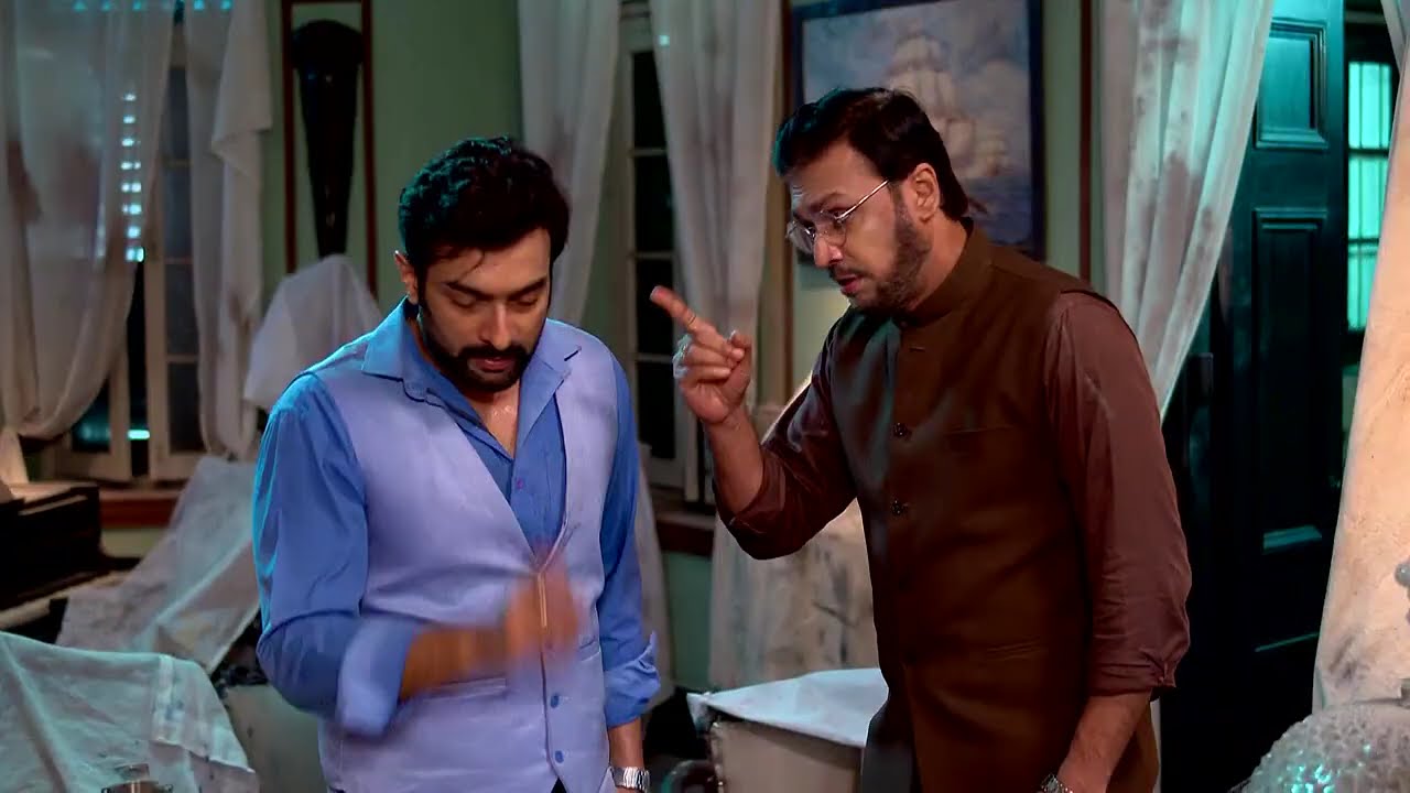 Chirodin E Tumi Je Amar - আর্য‌র সঙ্গে কার ছবি দেখলো অপর্ণা‌ ?