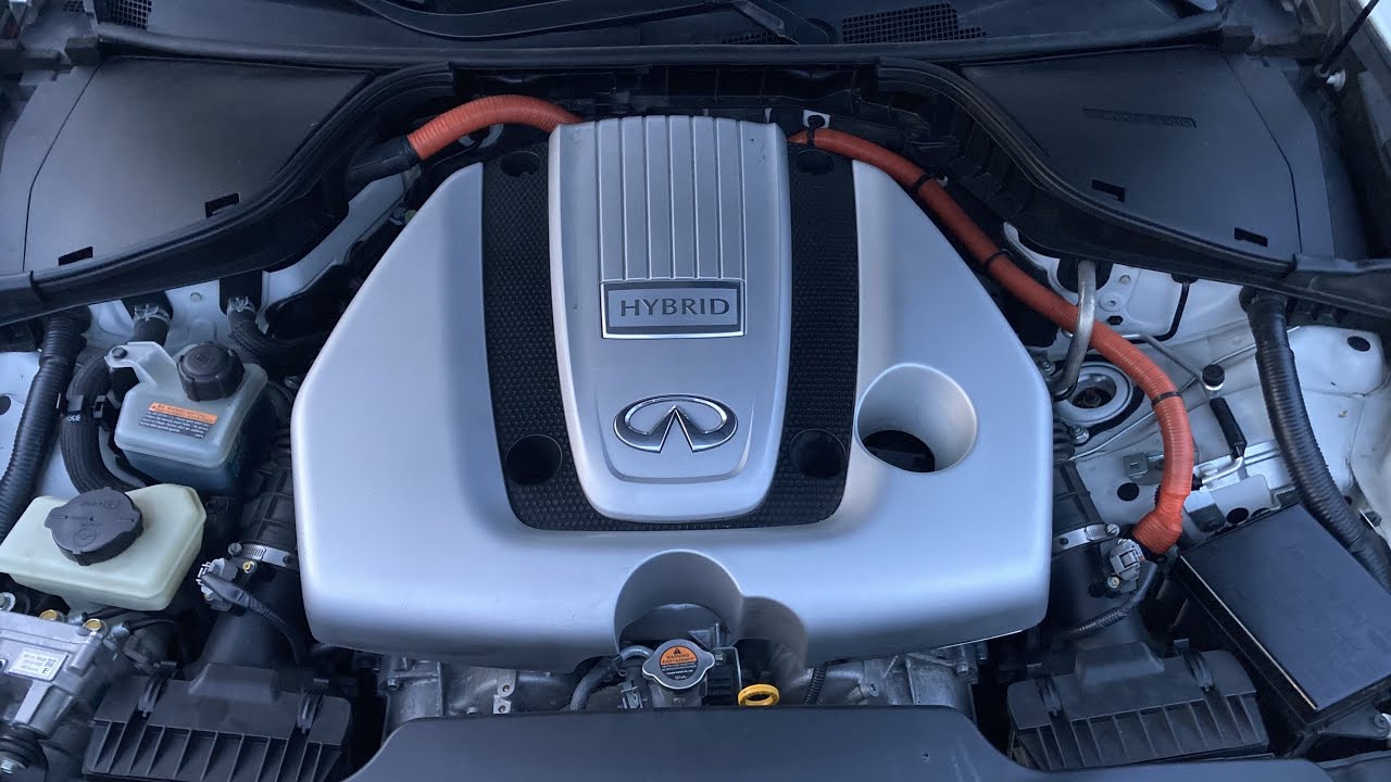 This Engine Bay is full of Surprises! Infiniti M35 Q70 Hybrid