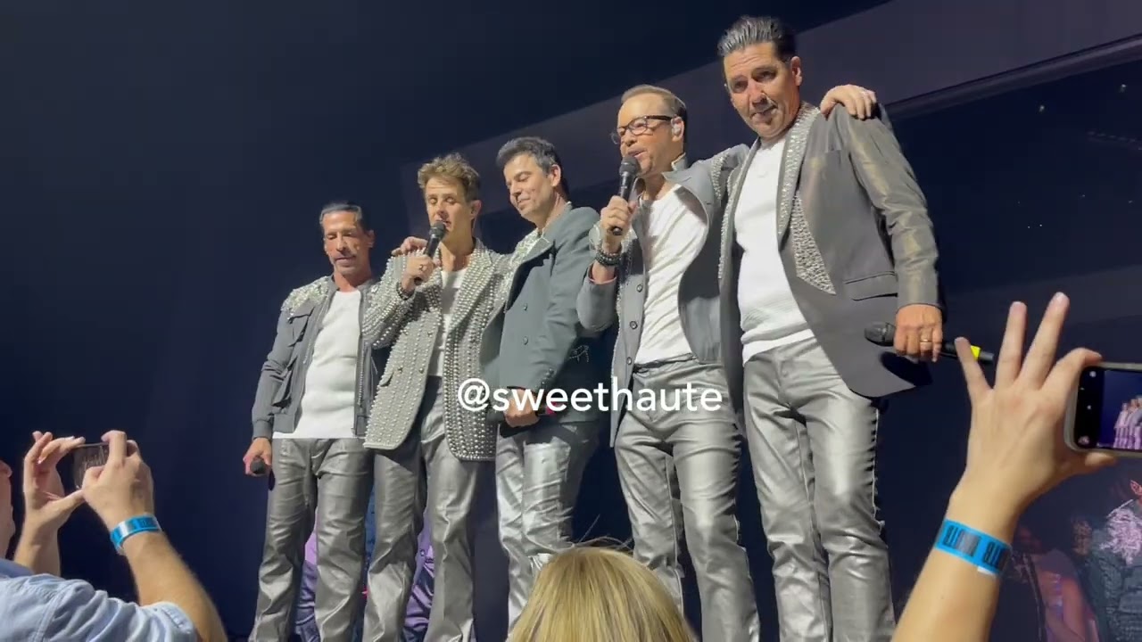 NKOTB Vegas TONIGHT, Whisper, I’ll Loving You Friday 6/20 2025 Residency Front Row by Bar SWEETHAUTE