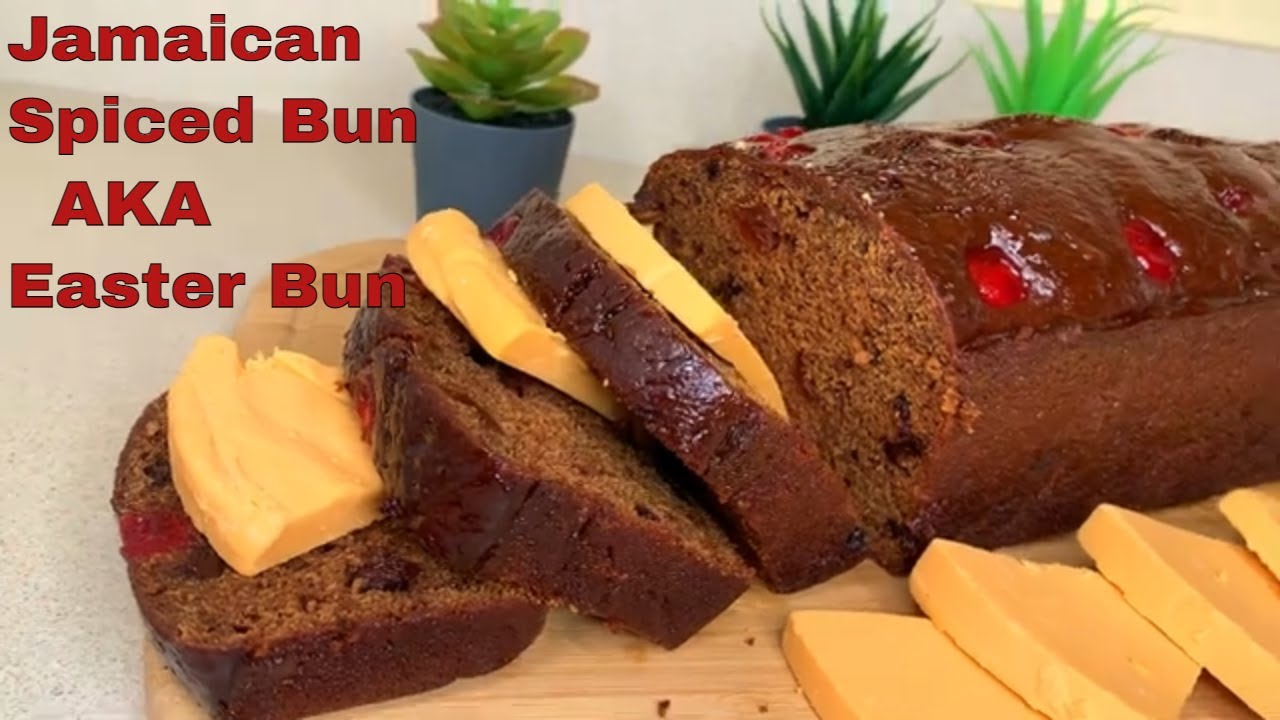Jamaican Easter bun || how to make the best Jamaican easter bun/ spiced bun #Easterbunrecipe