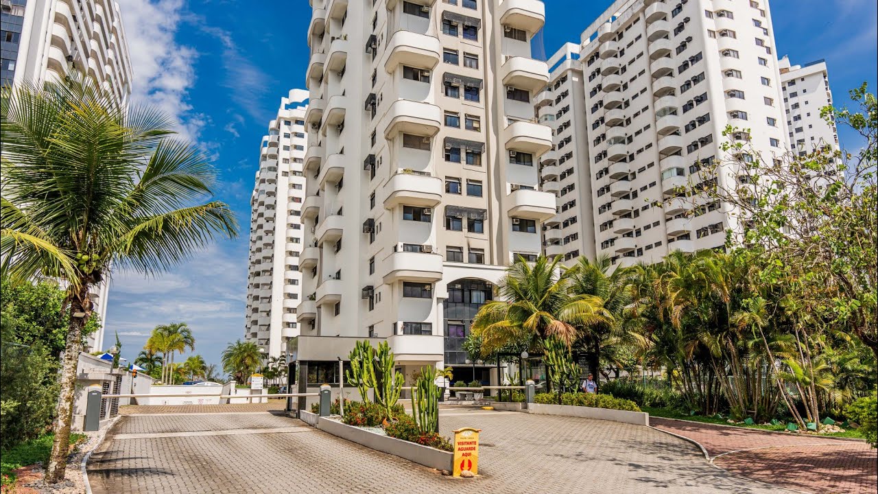 Apartamento no condomínio Barra Bali com estrutura completa de lazer.