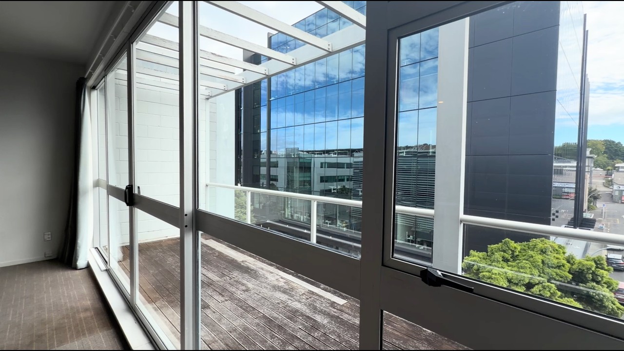 Auckland Property Rentals 2BR/1BA by apm