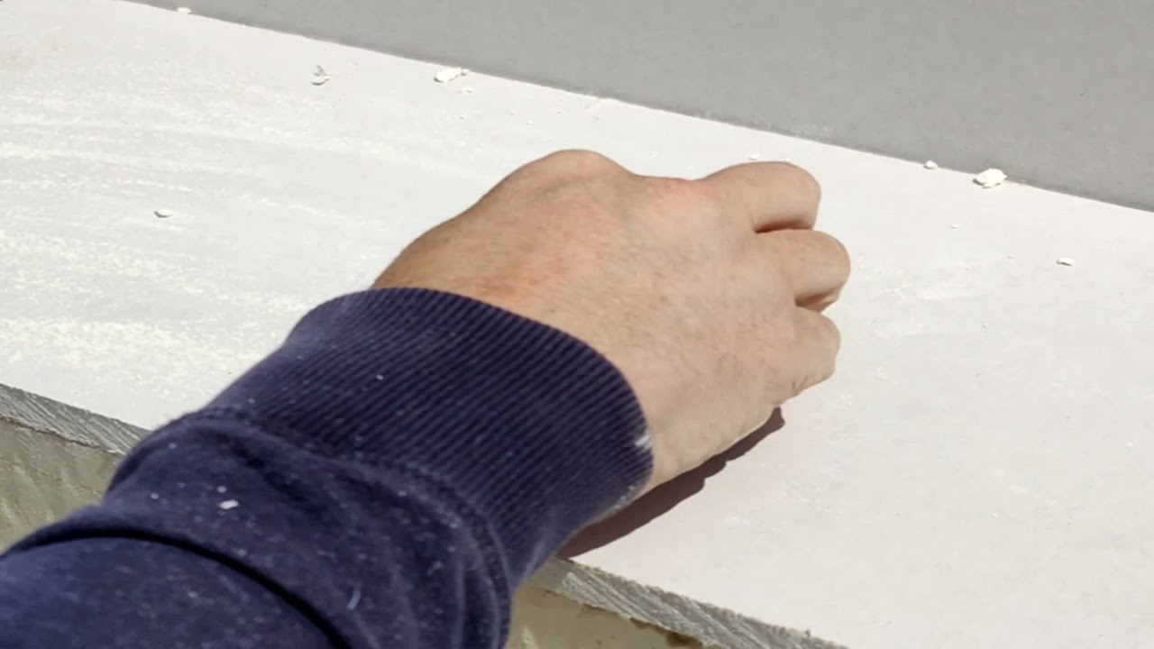 Bullfix Plasterboard fixings into insulation backed Plasterboard