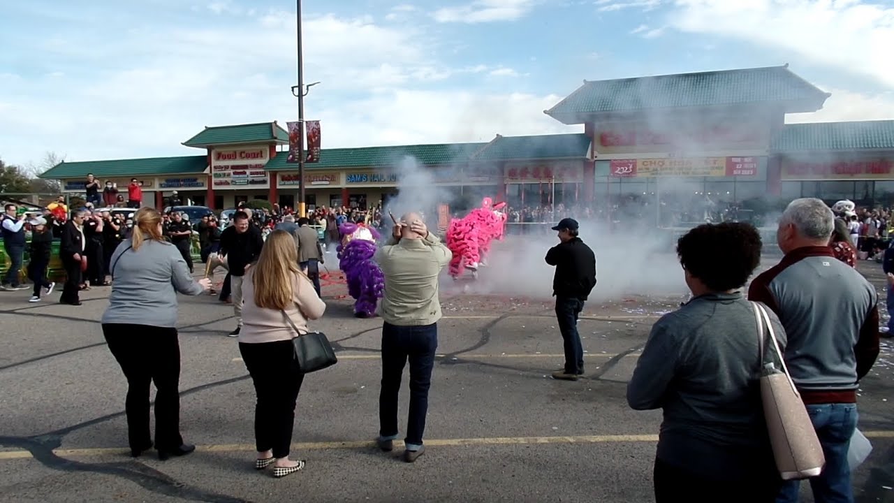 Cali Saigon Mall Lunar New Year Firecrackers ( JL Lion Dance Sports Association) 01/07/23