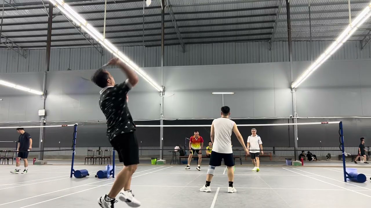 100226 đôi nam nữ tùm l