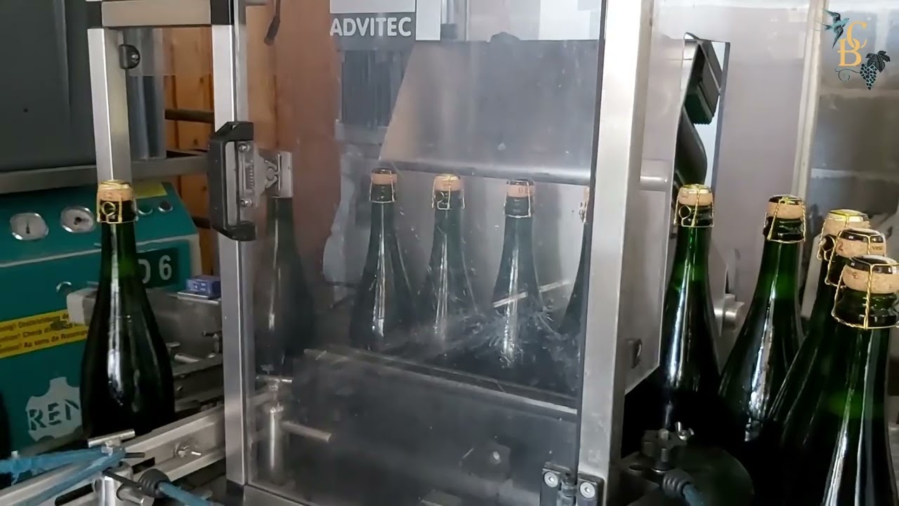 Découvrez le dégorgement en vidéo ! - Champagne Claude BERNARD
