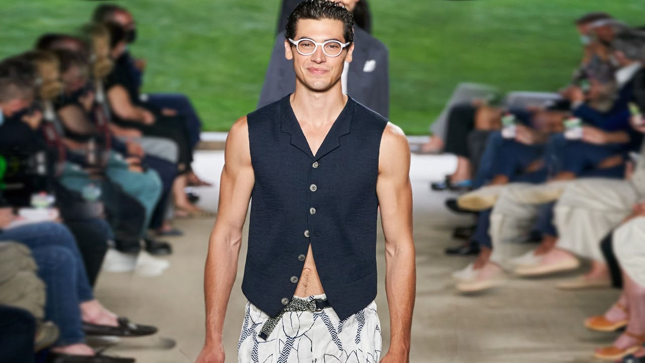 Giorgio Armani Menswear Spring Summer 2022 Milan