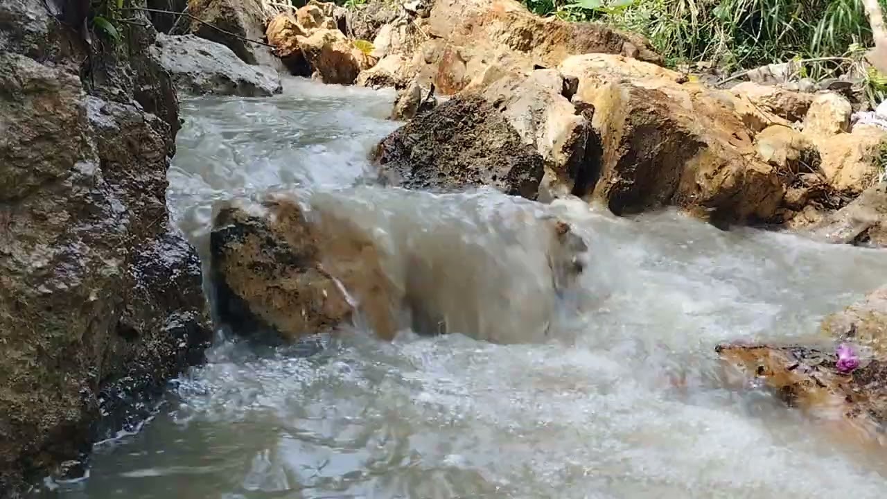 A Quiet Place, Flowing Water, and a Calm Mind