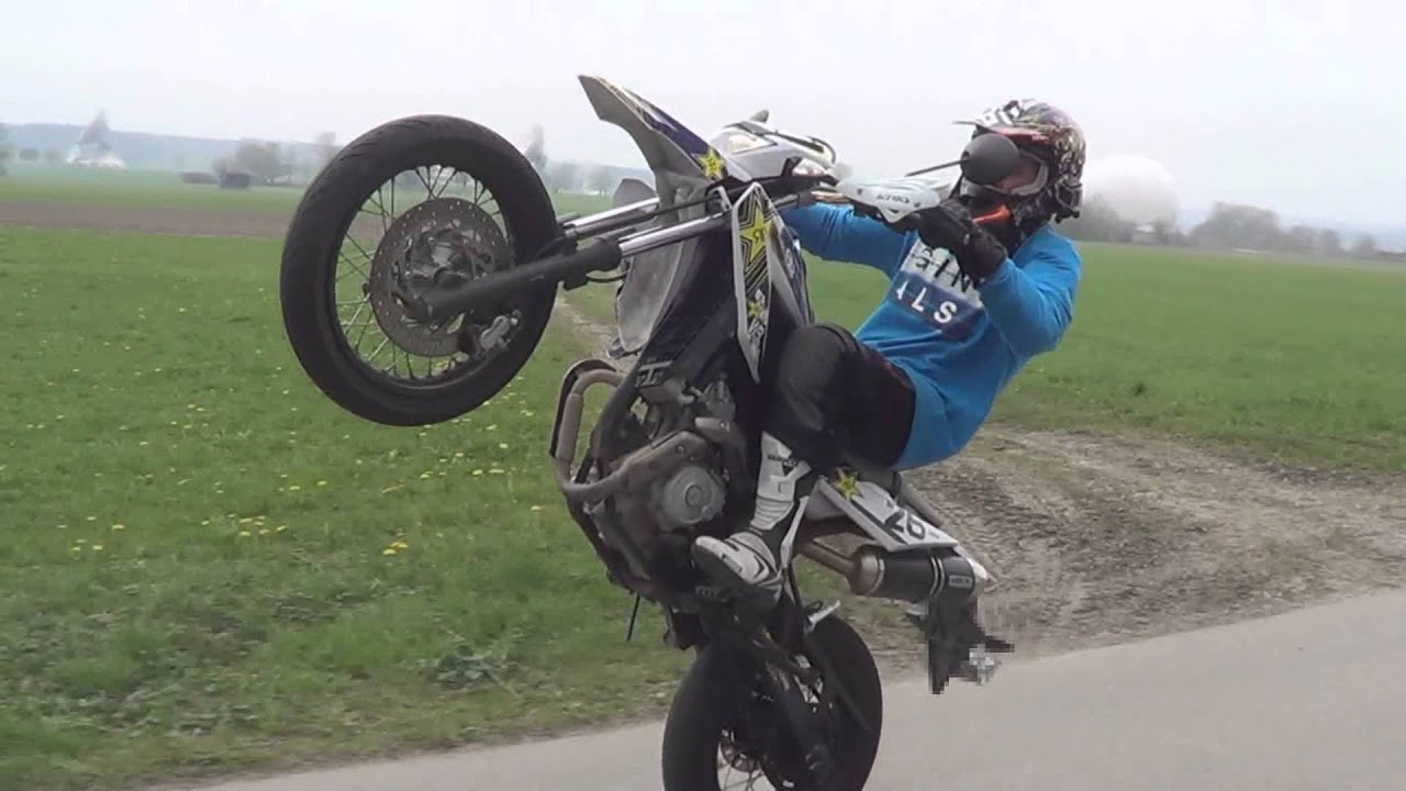 Yamaha WR 125 X Wheelie Tutorial GERMAN [GoPro][HD]