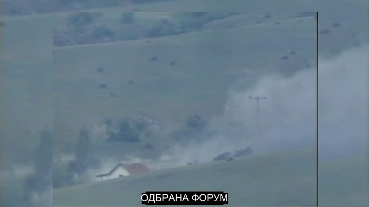 Sllup&ccedil;ani me muzik&euml; dhe flamuj, p&euml;r her&euml; t&euml; par&euml; pa manifestim p&euml;r 2 majin