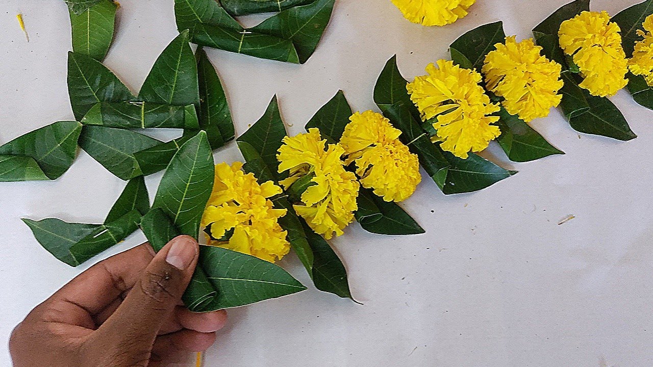 4 door wall mango leaf toran ideas in home | easy mango leaf decoration for pooja festivals