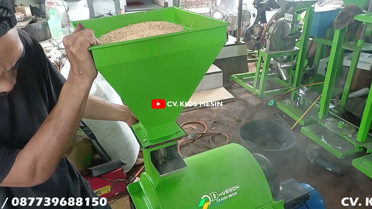 Mesin Giling Sekam jadi Dedak