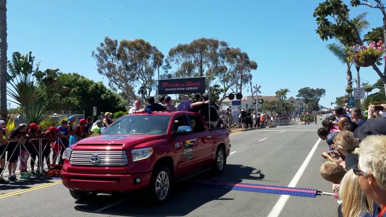 Carlsbad 5000 5K 2017 - Elite Women Race Start and Finish