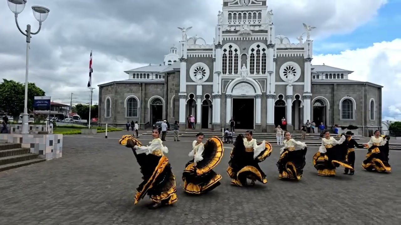 Somos Costa Rica (baile típico)