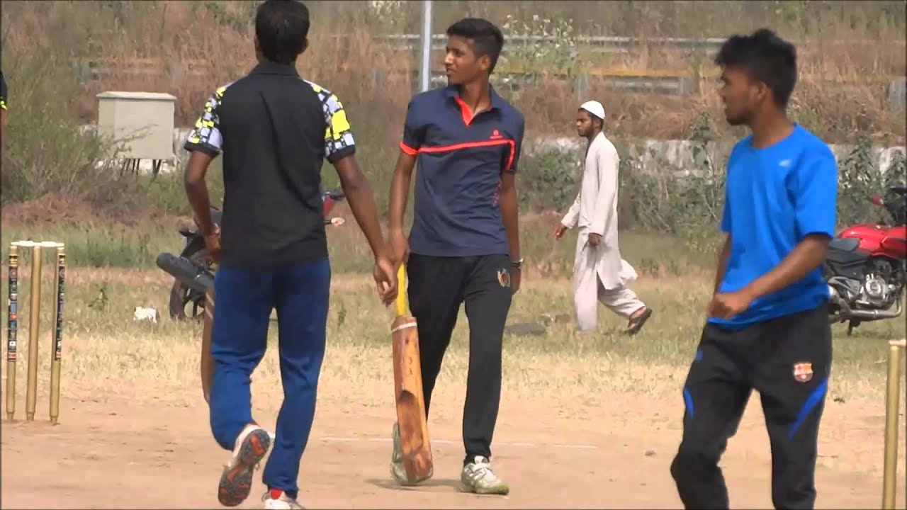 Barkya From Kamothe batting in Taloja ( Panvel Tennis Cricket )