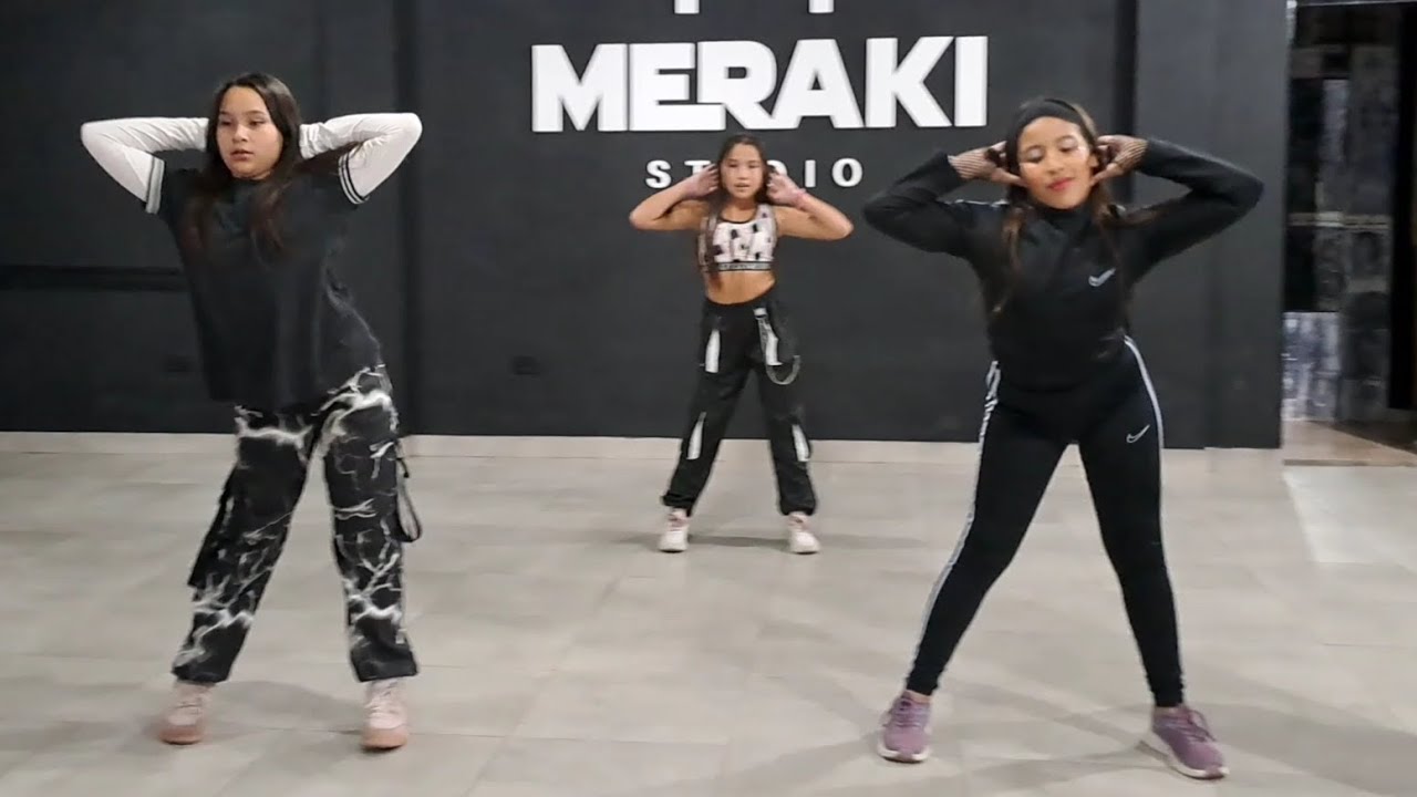 DONDE ESTAN LAS GATAS~ Mariel Sanchez (studiomeraki) Junior ♡