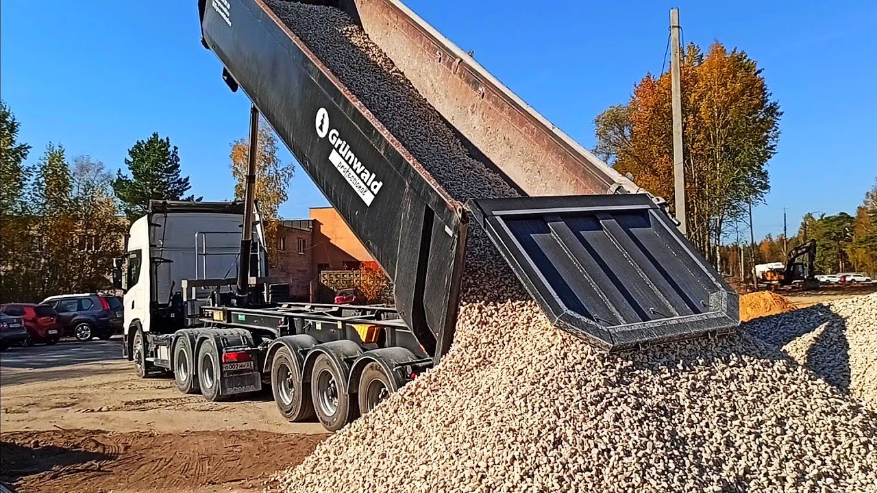 Выгрузка 40 тонн щебня