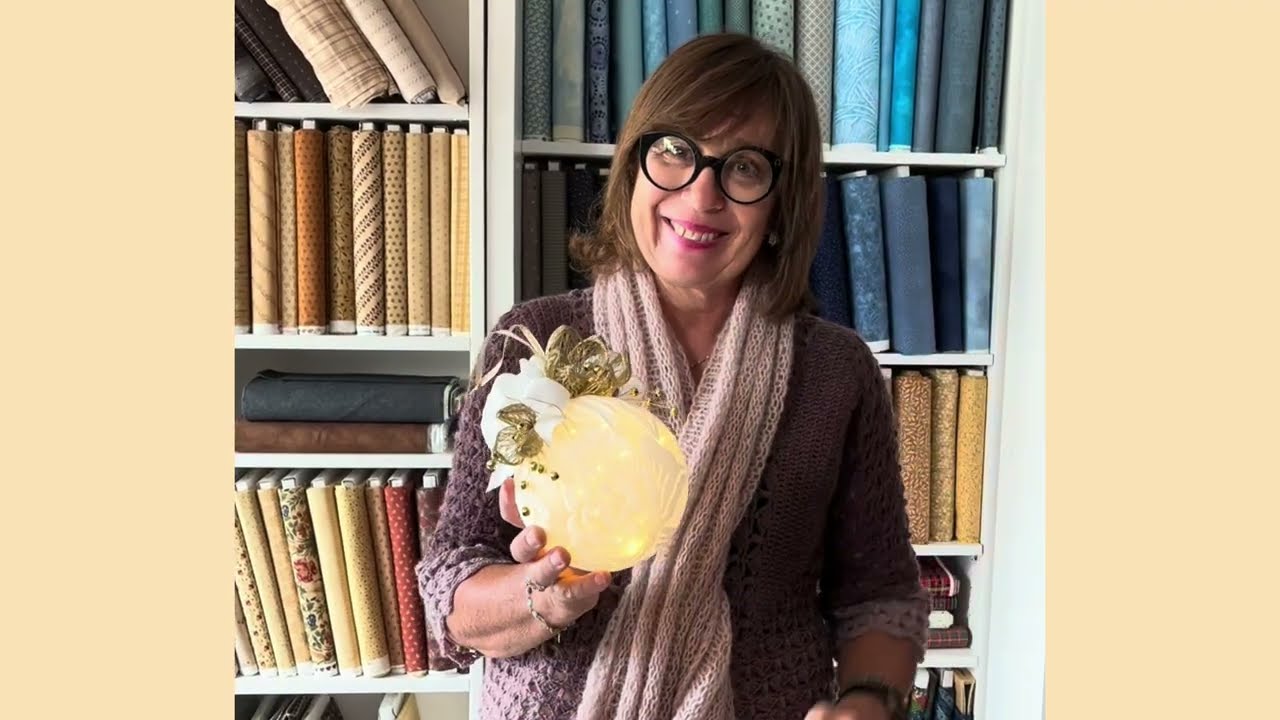 Fiori e pallina decorativa 🌈